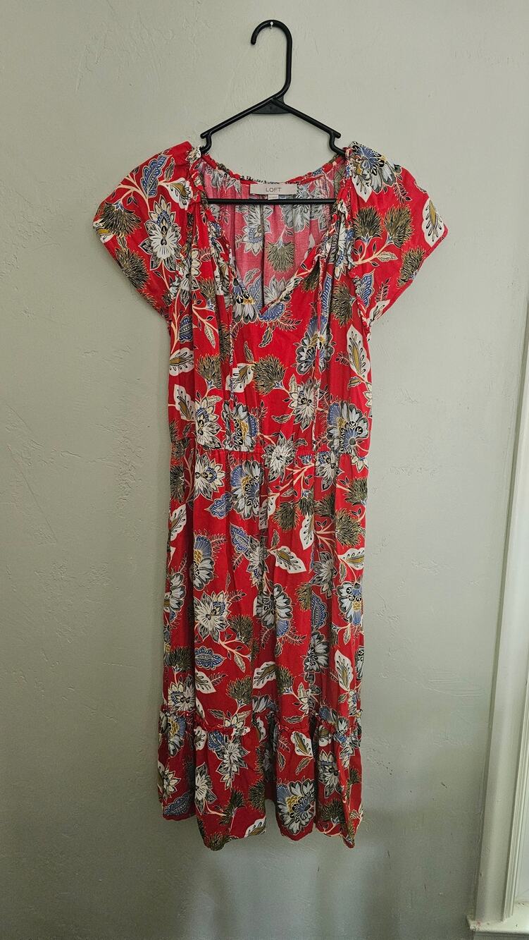 Loft Red Floral Paisley Short Sleeve V-Neck Dress Size M